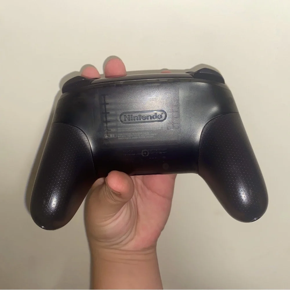 Nintendo switch controller - Picture 1 of 2